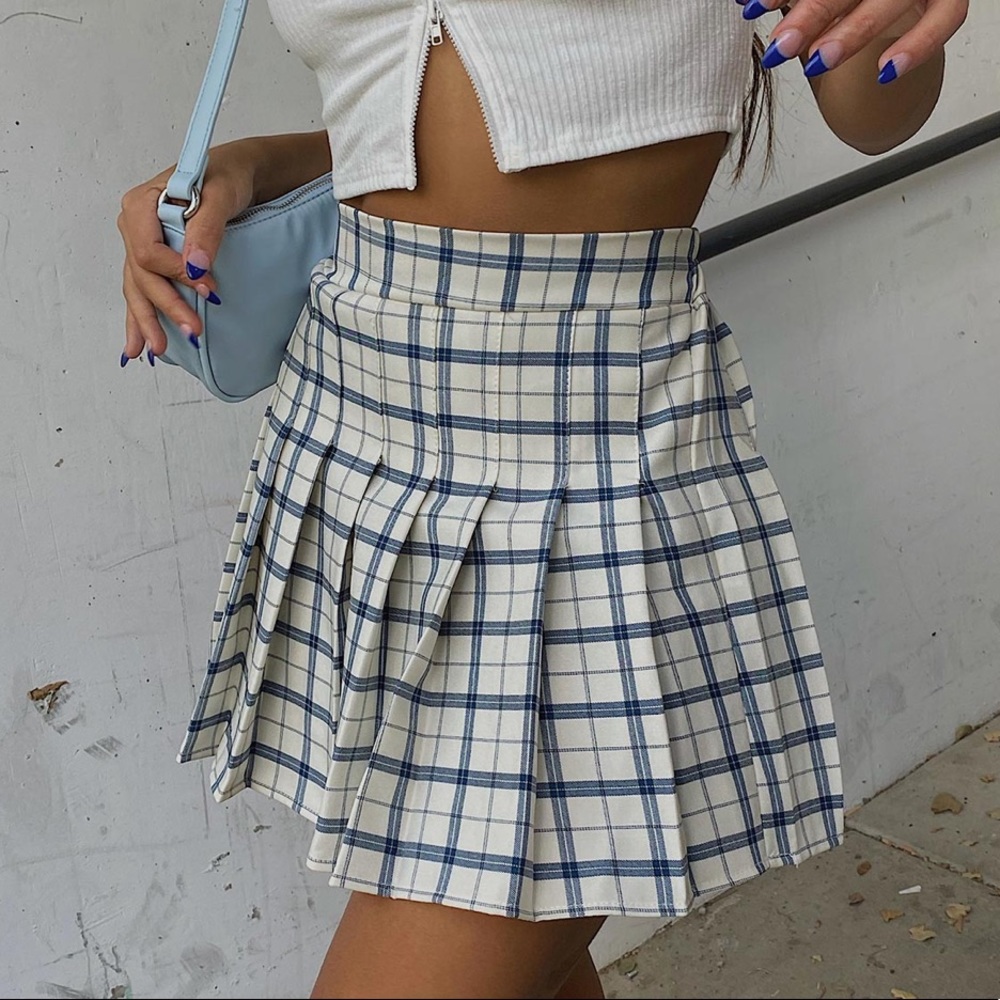 princess polly white/blue plaid tennis skirt!